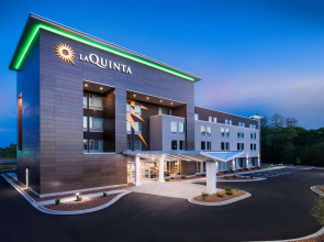 La Quinta Inn & Ste by Wyndham Wisconsin Dells- Lake Delton