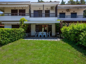 Luxury house in Elani beach 100m by the sea