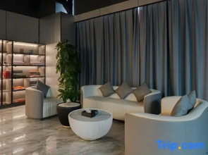 Yue Tower Esports Hotel (Hengyang Zhengxiang Wanda Plaza Store)