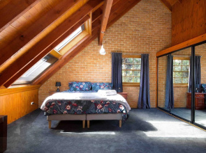 Honeysett Lodge