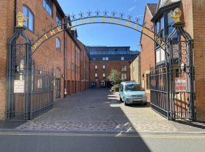 Oxford Penthouse Suite