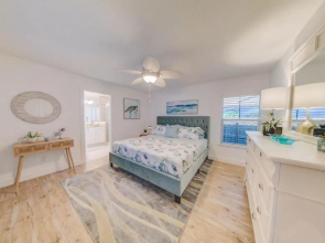 AQUA PEARL NEW Pool Home Perfect Beach Biking Hiking Boating Sleeps 8 - Includes Golf Cart