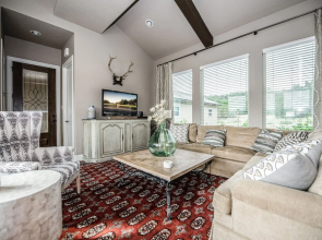 All-suite Century Oak House - Walk To Hidden Falls 2 Bedroom Home