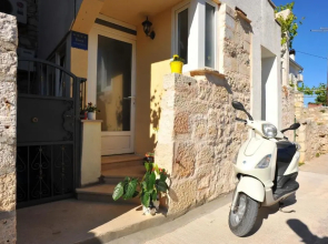 Apartment Suzi - 10 m from sea