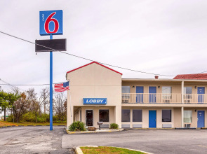 Motel 6 Mount Vernon, IL