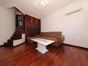 Luxurious Apartment in Seline Dalmatia, Offering sea Views