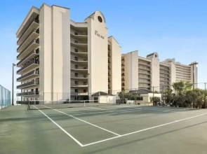 Palms 915- Premier Beachfront Condo