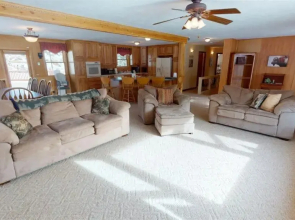 Dog Friendly Elk Ridge with Hot Tub by AAA Red Lodge Rentals