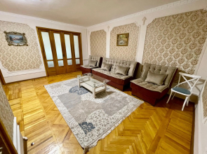 Classic C1 Apartment In The Center With 4 Rooms