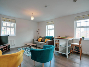 STALDON COURT - A 2 Bedroom Apartment by Prestigious Stays - Includes Wifi, Netflix & Amazon Alexa