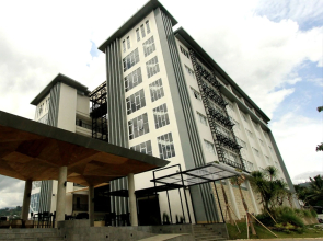 Clove Hotel