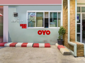 OYO 762 Chompoo