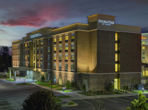 DoubleTree by Hilton Raleigh - Cary