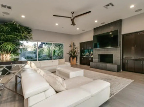 Stunning Private & Modern N. Scottsdale Estate!