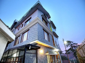 OYO 10736 Home Mountain View 2BHK Keleston