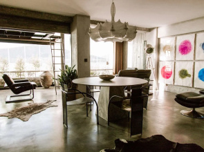 Luxury Waterfront Loft With Panoramic Views