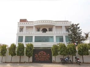 Hotel The Marvellous by OYO Rooms
