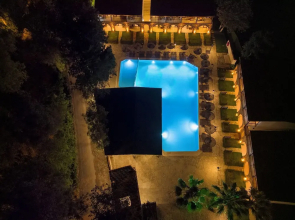 Alados Otel