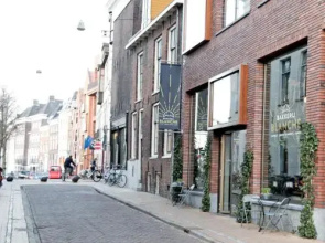 Het pakhuis Yekka