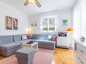 Nice Home in Poljica With Wifi and 2 Bedrooms