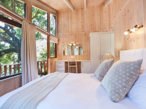 Under Milkwood Resort