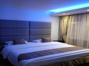 Shayah Suites
