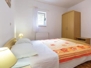 Nice Home in Makarska with WiFi, 3 Bedrooms & Hot Tub