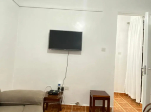 Modern 2-Bedroom Apartment in Kasarani, Nairobi with Wi-Fi, Netflix and a Free Parking spot.
