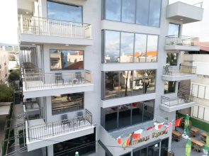 Candarli Iseo Hotel