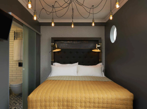 105 - A Townhouse Hotel