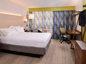 Holiday Inn Express & Suites Springfield