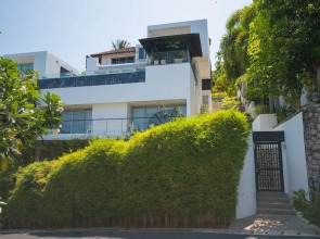 Beautiful 3-Bedroom Villa at Surin Beach