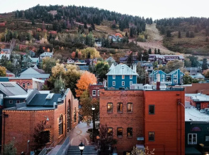 1010 Skiers Paradise At Lowell! Walk To The Slopes Of Park City Mountain! 2 Bedroom Home by RedAwning