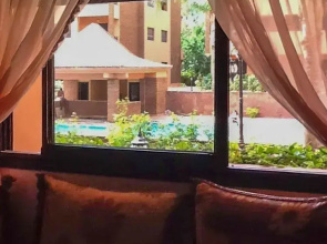 Stylish Apartment Near the Heart of Marrakech with Swimming Pool, Air