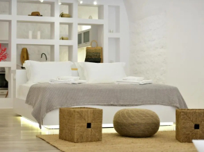 Hydra Hospitality Port Apartment