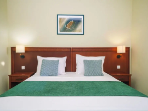 Excellent Park View Room With Breakfast Included