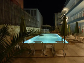 Kiwi Hotel