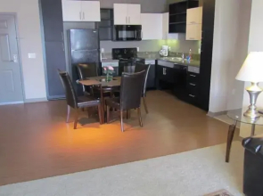 Walk to the Beach! Resort Style , Up to 6 people - Marina del Rey