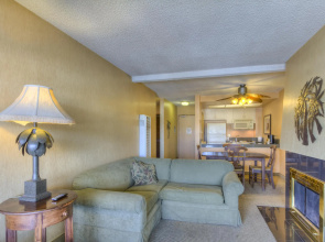 Oceanside Marina Suites