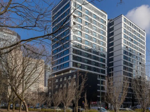 Elegant City Center by Renters Prestige