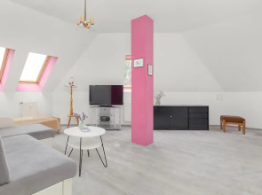 Kołobrzeg Centrum Pink by Renters