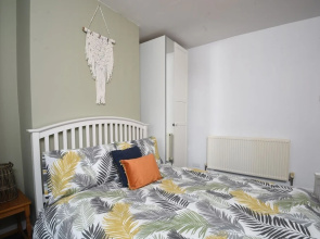 Cosy and Modern 2 Bed Family House in Abergele