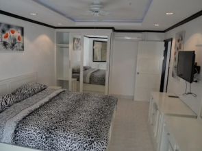 Jomtien Beach Condominium 6th Floor Apartment