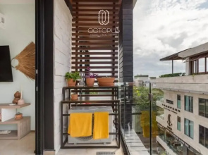 Apartments near 5th Avenue with Rooftop Ocean View