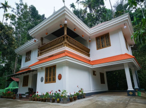OYO 12026 Planter's Villa
