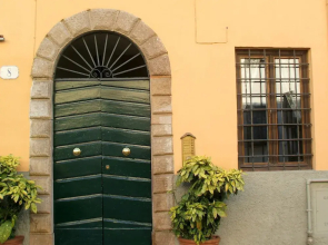 Lucca Central Garden Cottage