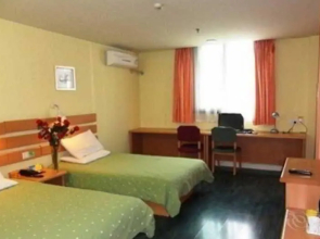 Home Inn Yanshaxinyuanli