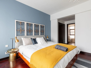 Locals Boutique Apartment  Huafa  No.6
