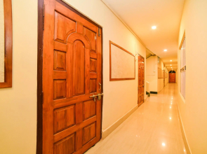 Capital O 46459 Hotel Elite Grand