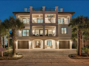 Big House by the Sea 8 Bedroom Holiday Home by Five Star Properties